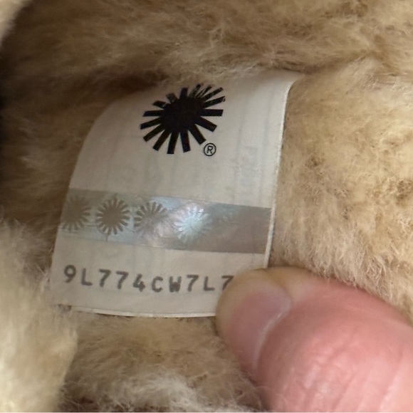 UGG Bailey Bow II Boots Size 7 Brown Chestnut Sheepskin - Picture 14 of 14